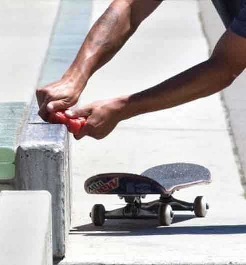 Skateboard Wax