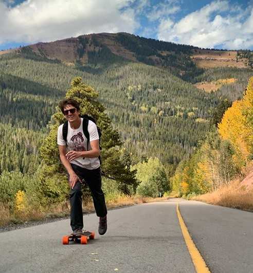 Complete longboards for long distance pushing